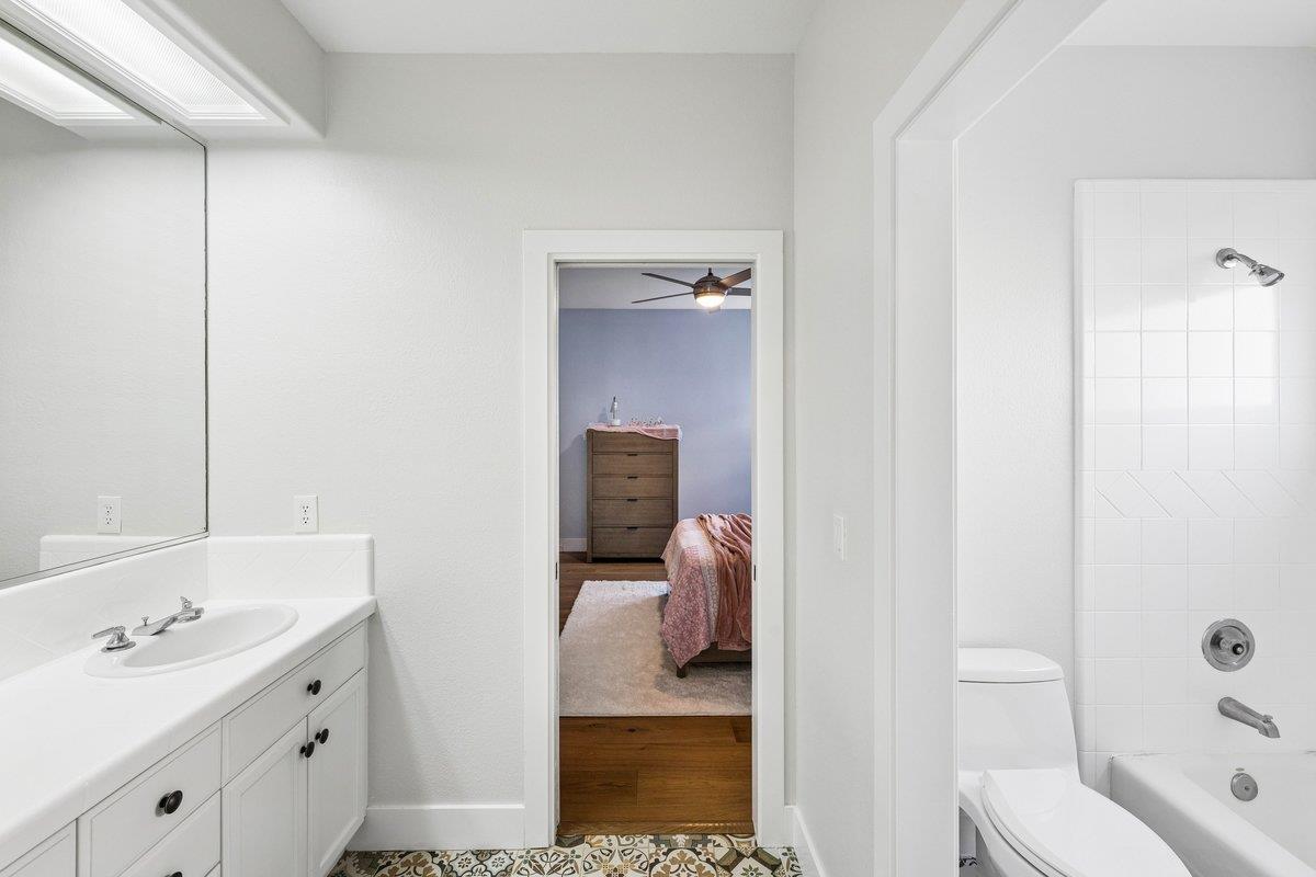 3756 Gleneagles Drive