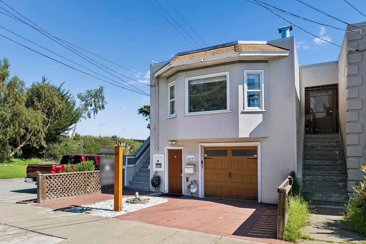 998 Hensley Avenue