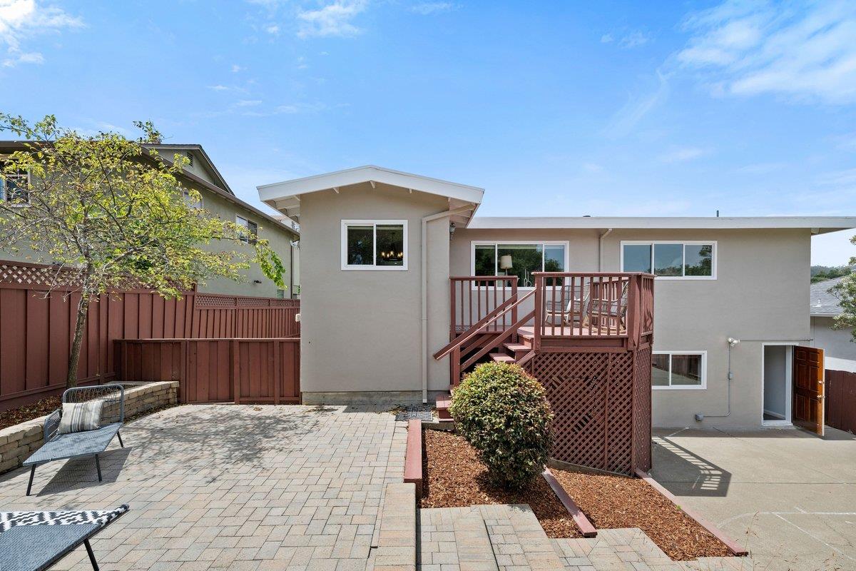 930 Glenview Drive