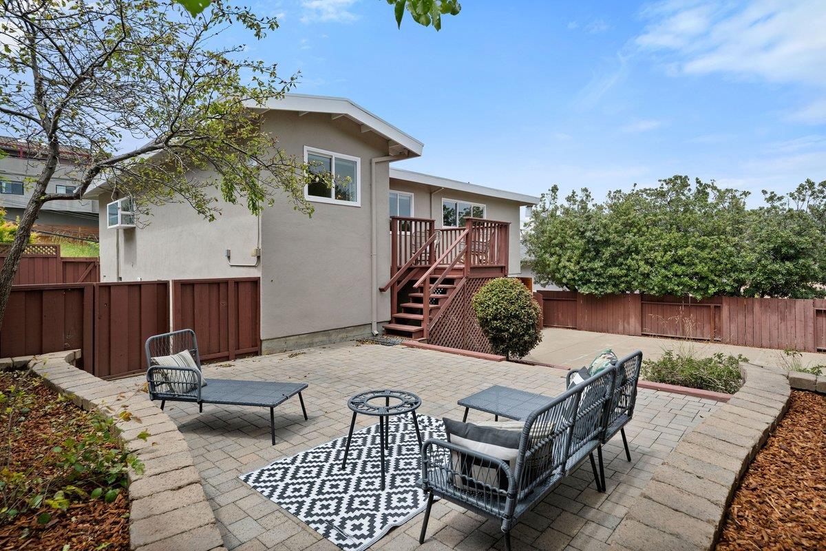 930 Glenview Drive
