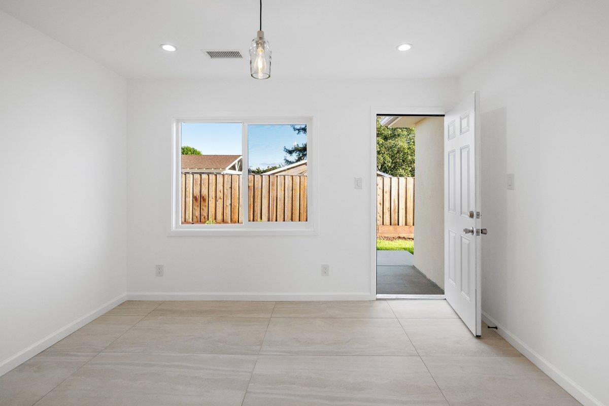 113 Donaldson Way