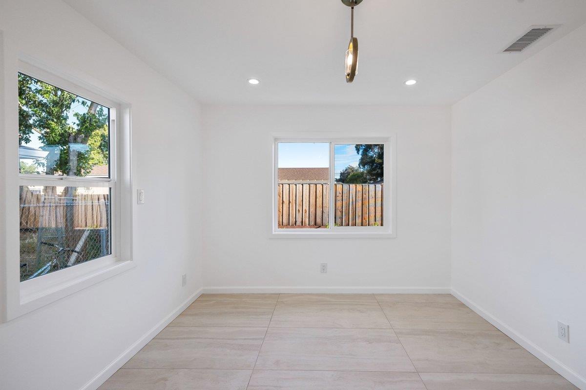 113 Donaldson Way