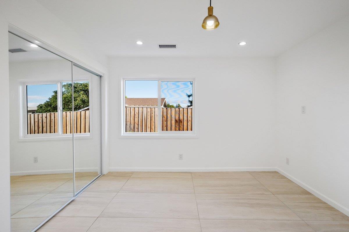 113 Donaldson Way