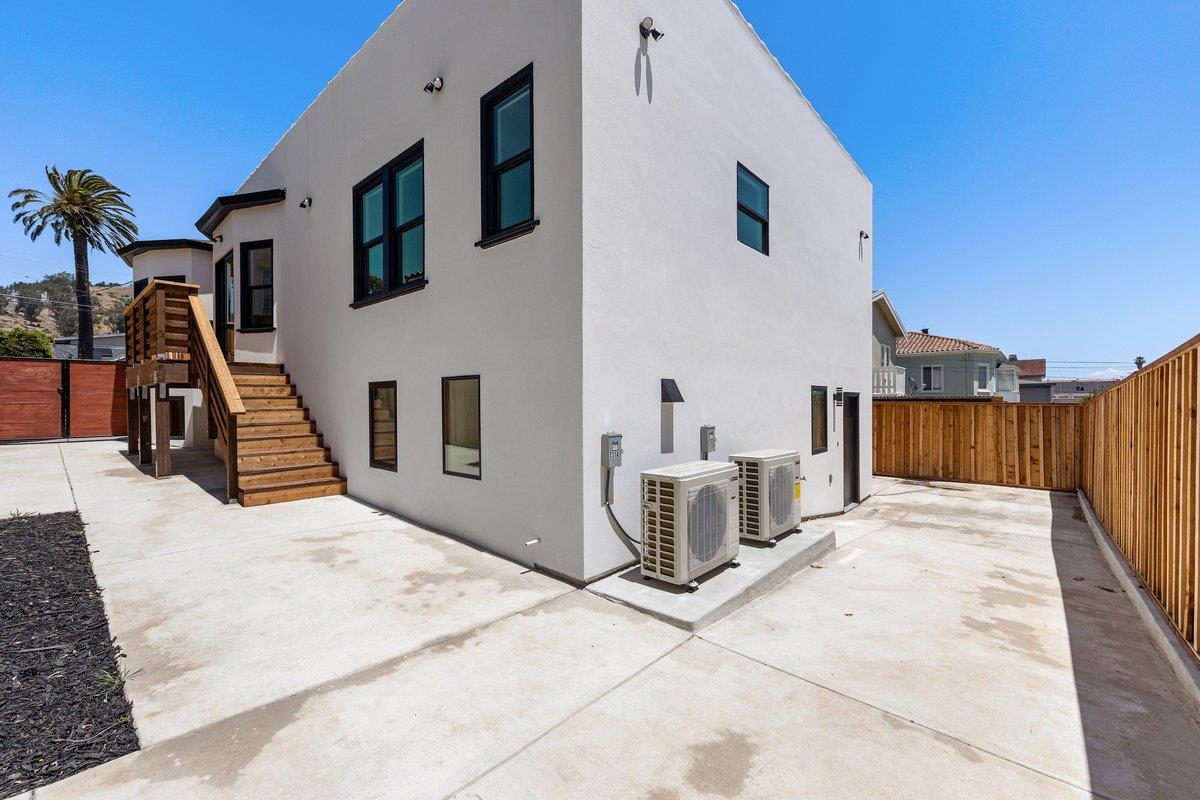 731 Grand Ave