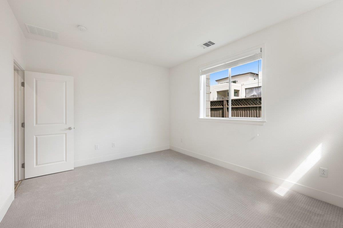 130 Harvest ST
