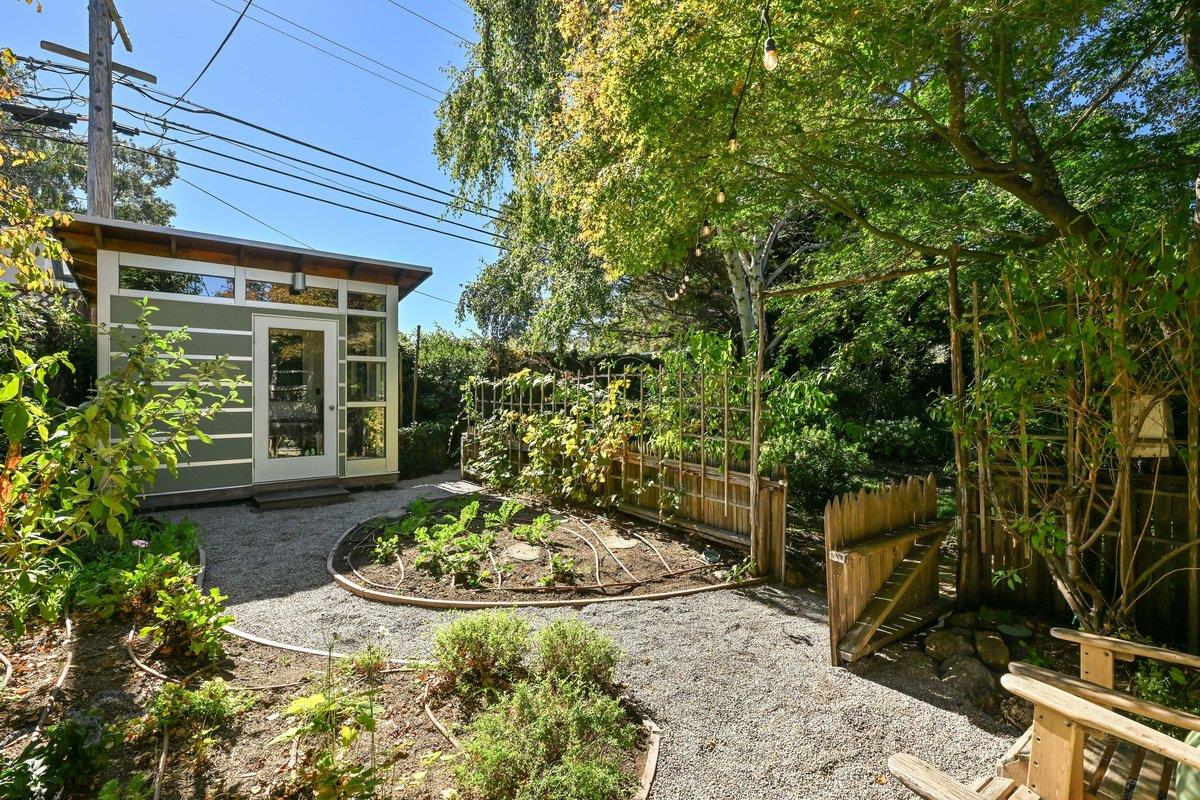 151 Louise LN