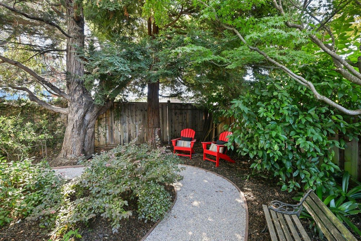 151 Louise LN