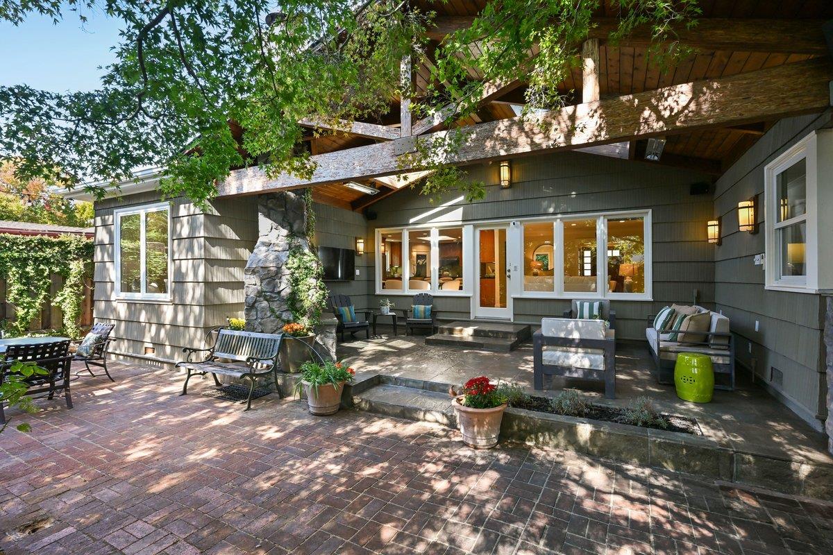 151 Louise LN