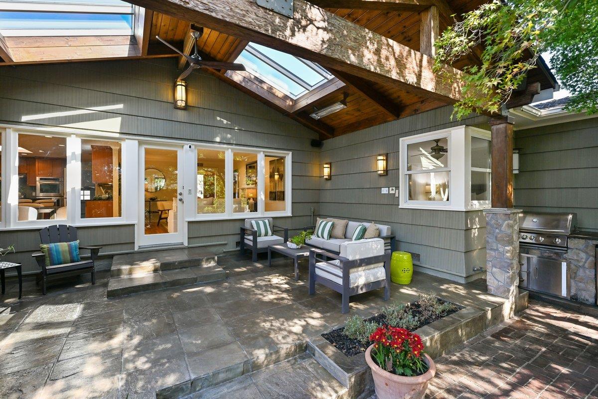 151 Louise LN