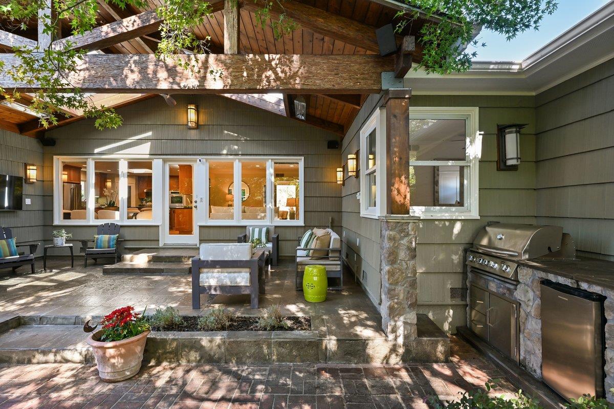 151 Louise LN