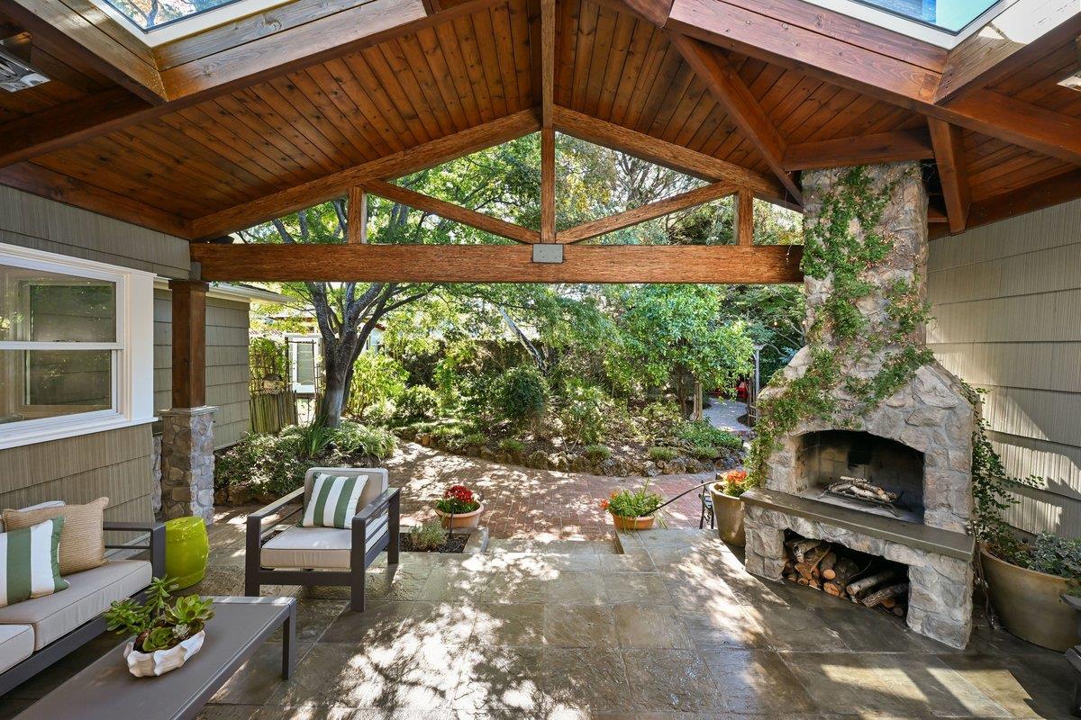 151 Louise LN