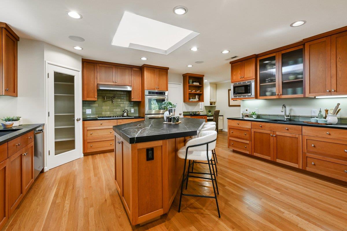 151 Louise LN