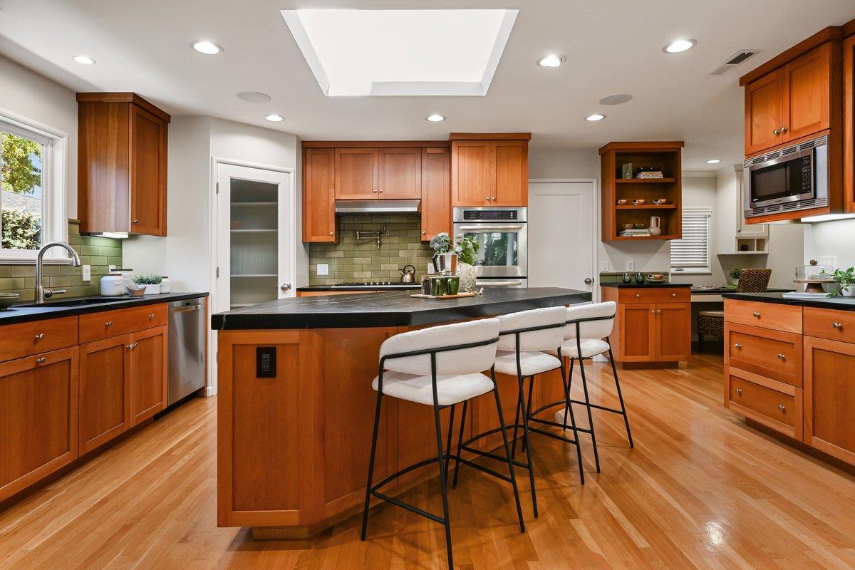 151 Louise LN