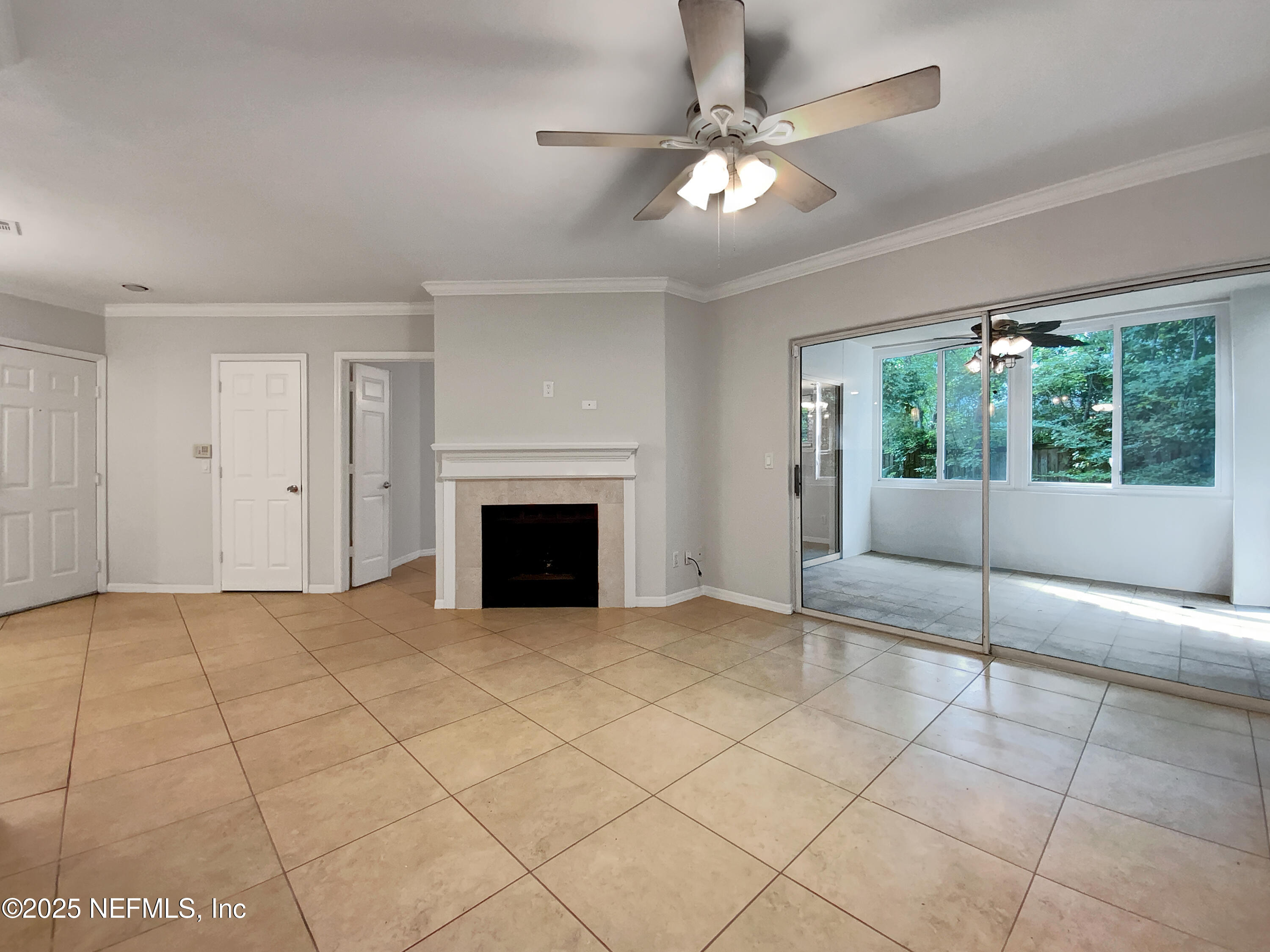 1800 THE GREENS Way 511