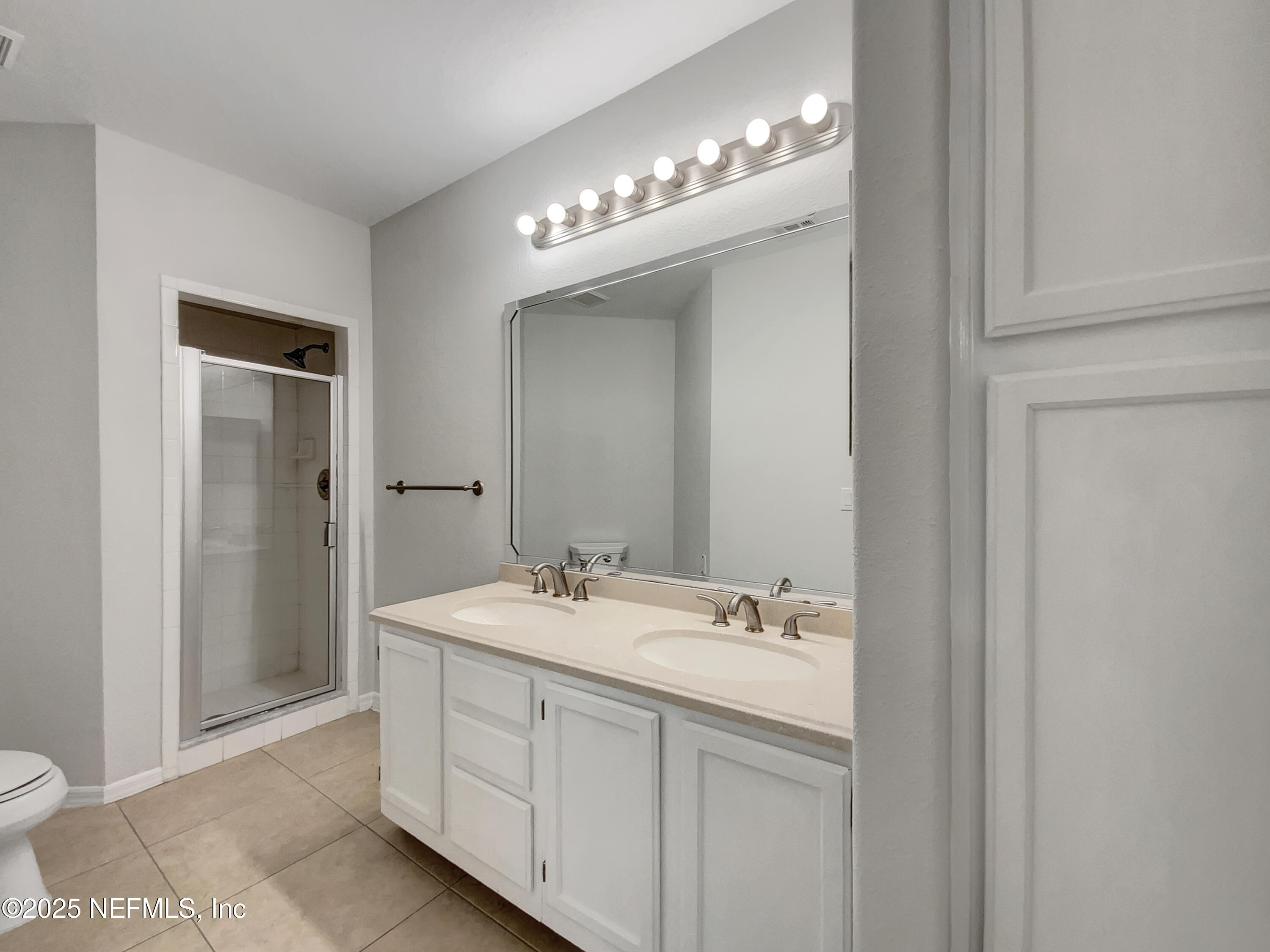 1800 THE GREENS Way 511