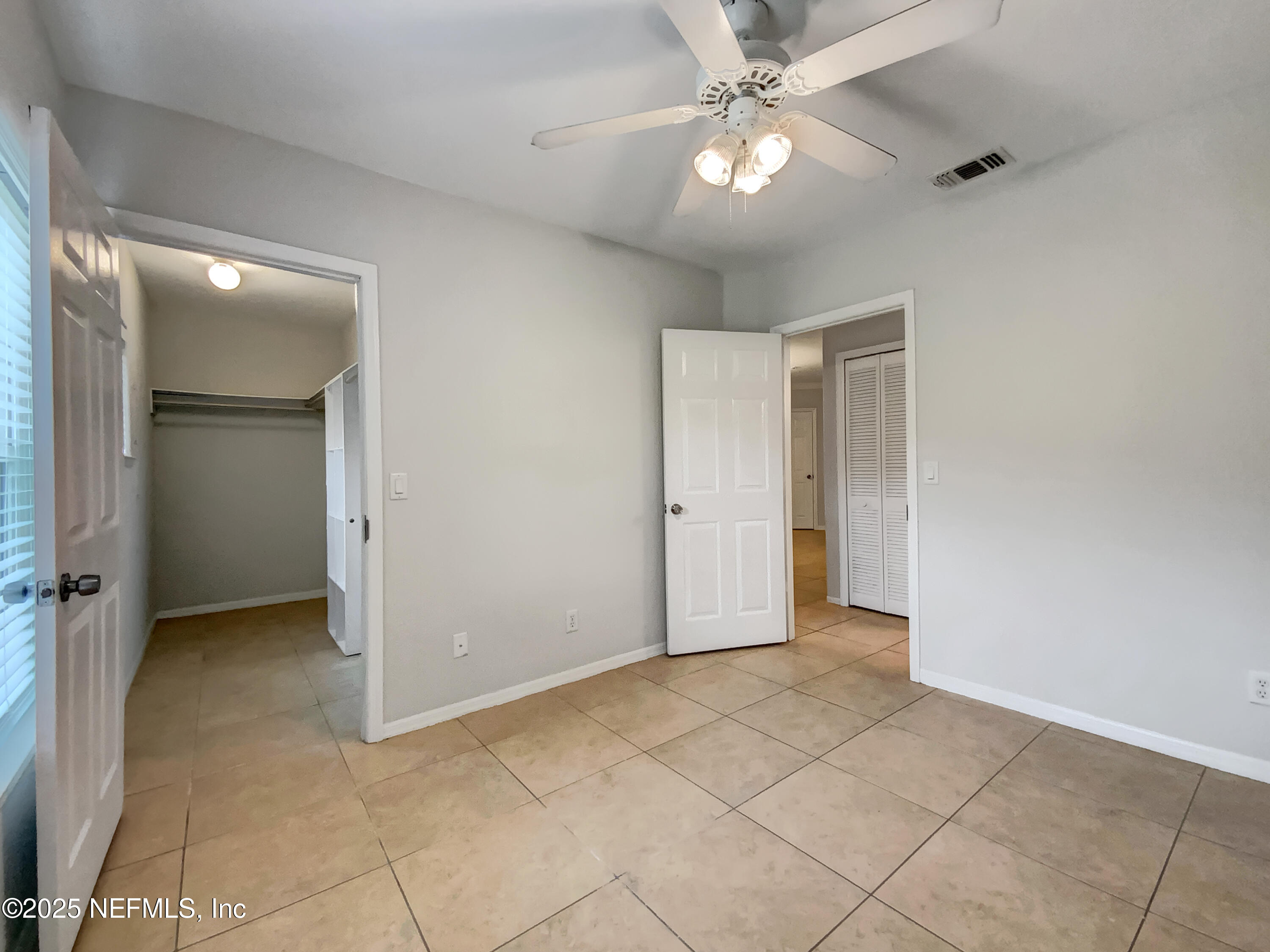 1800 THE GREENS Way 511