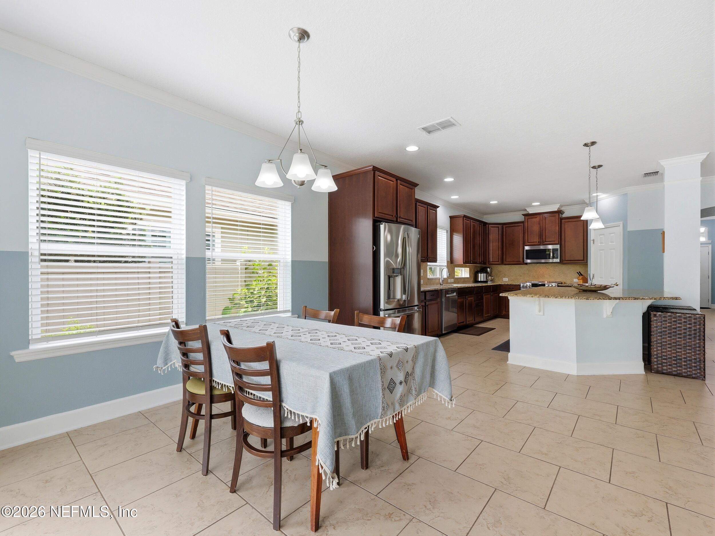 3619 CROSSVIEW Drive