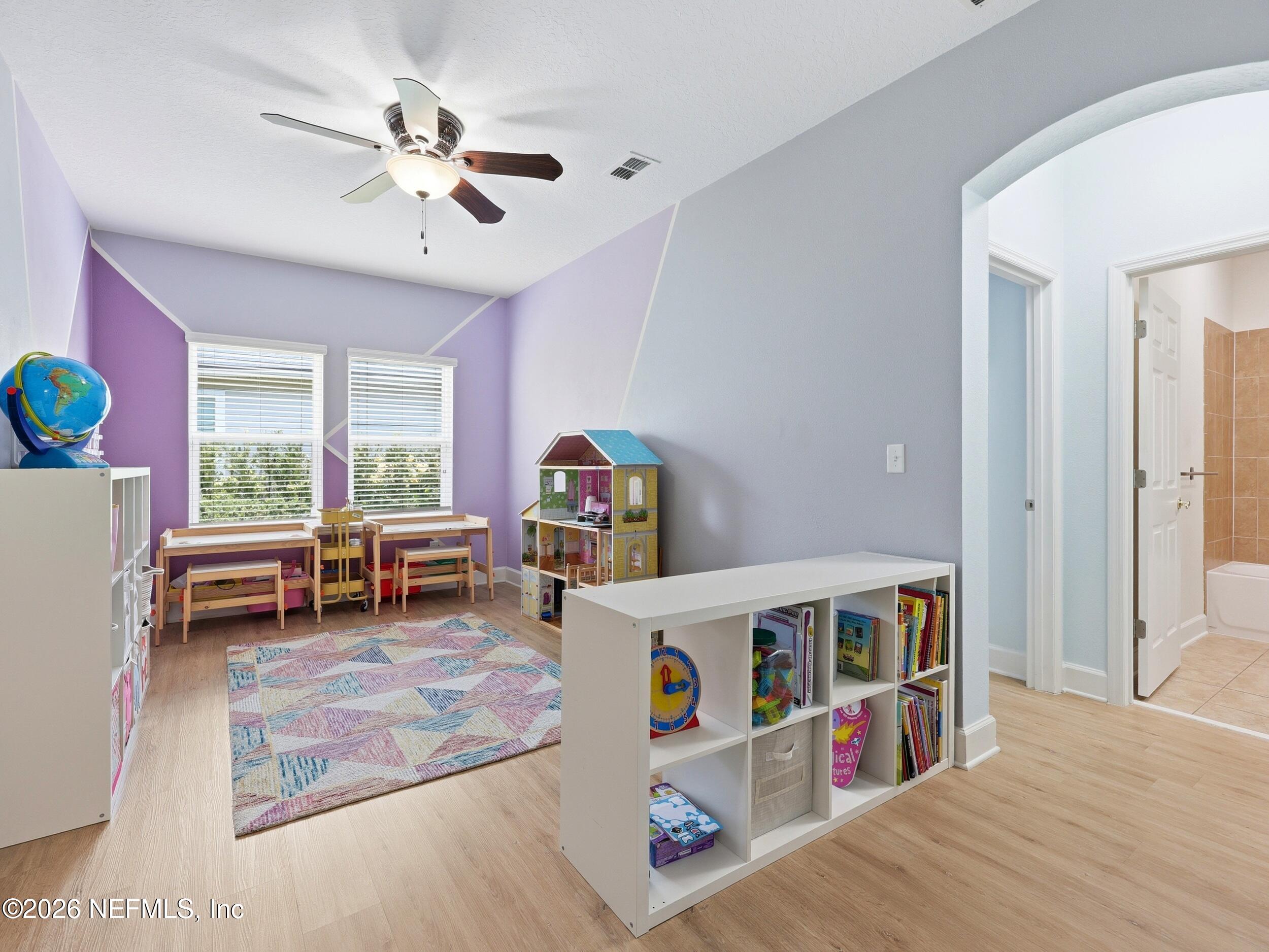 3619 CROSSVIEW Drive