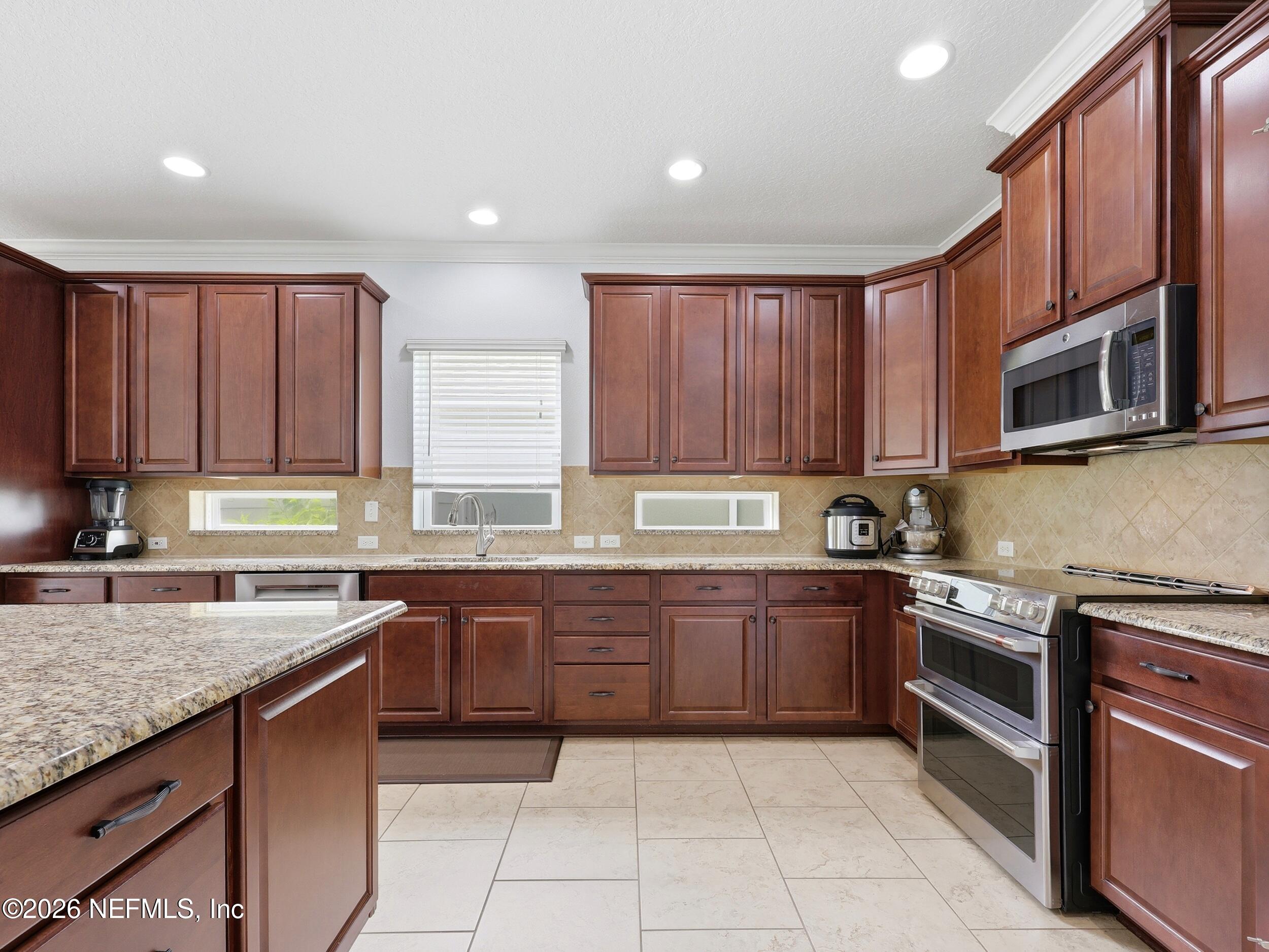 3619 CROSSVIEW Drive