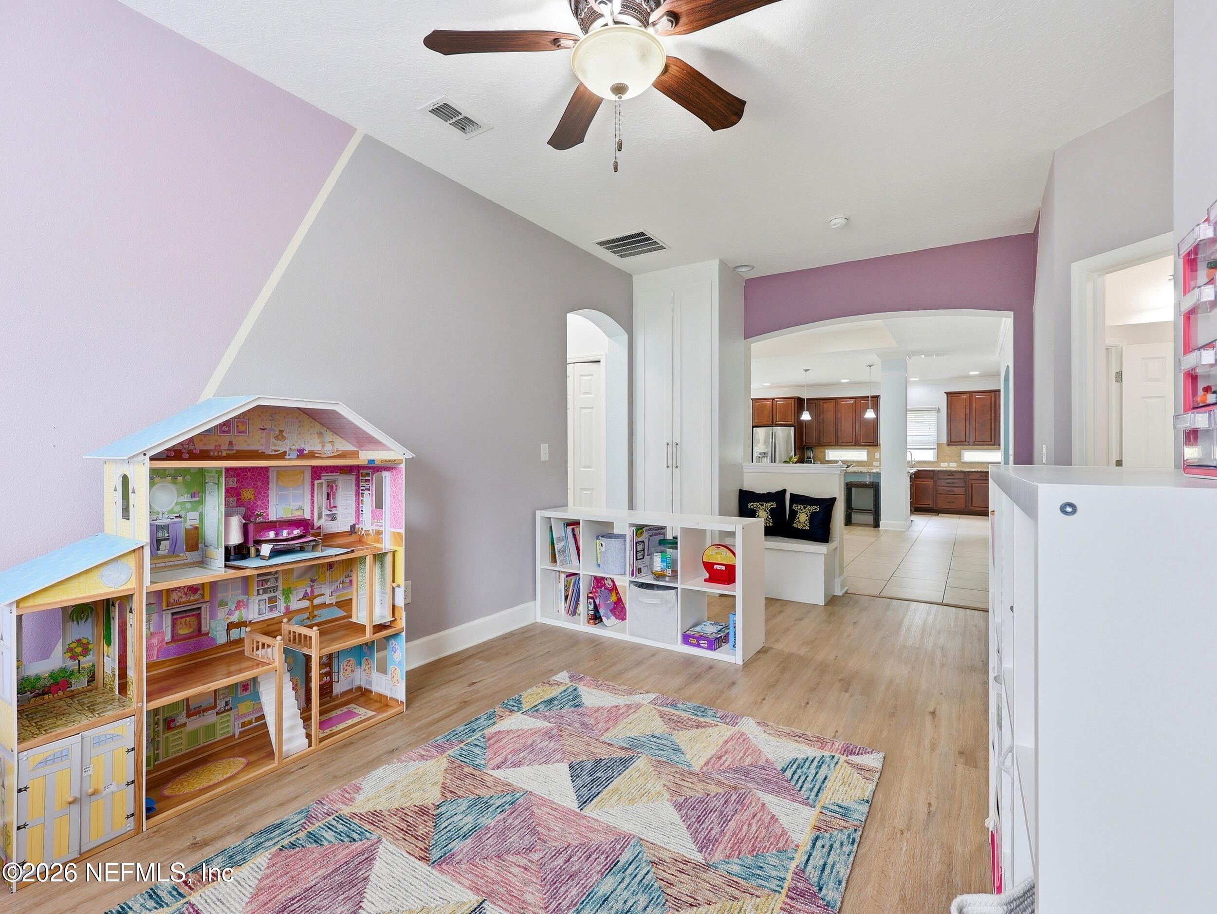 3619 CROSSVIEW Drive