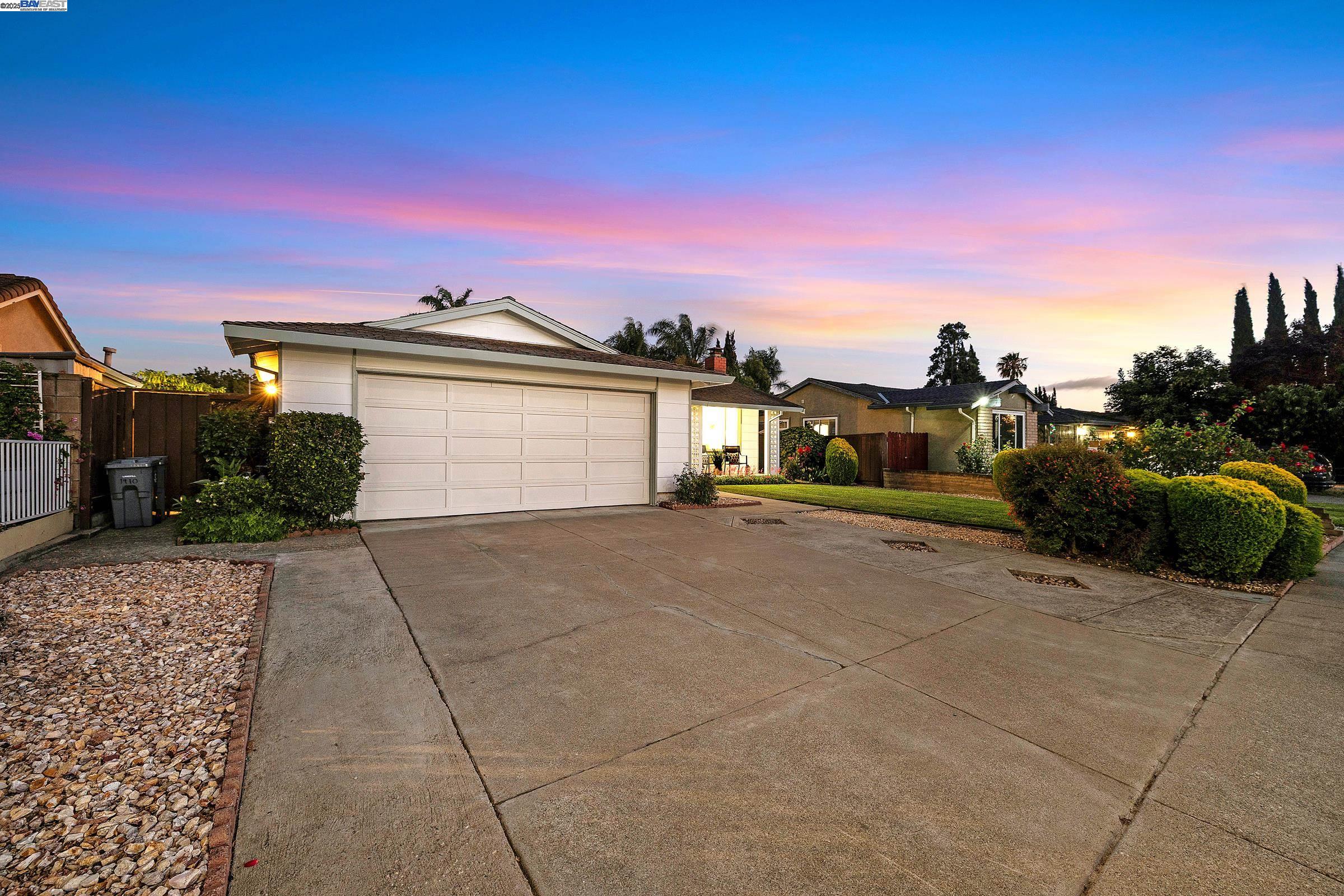 1942 Sherman Dr