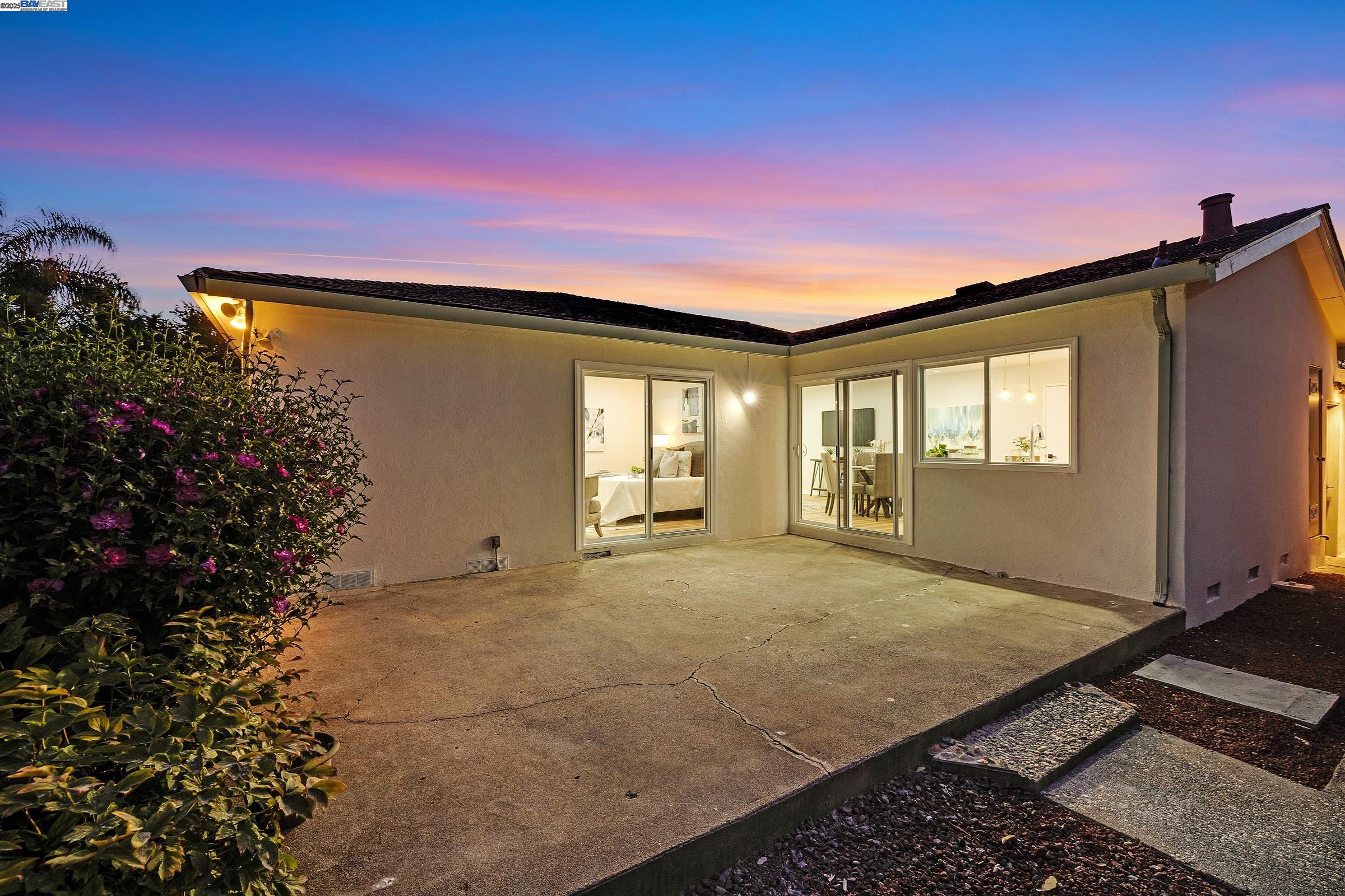 1942 Sherman Dr