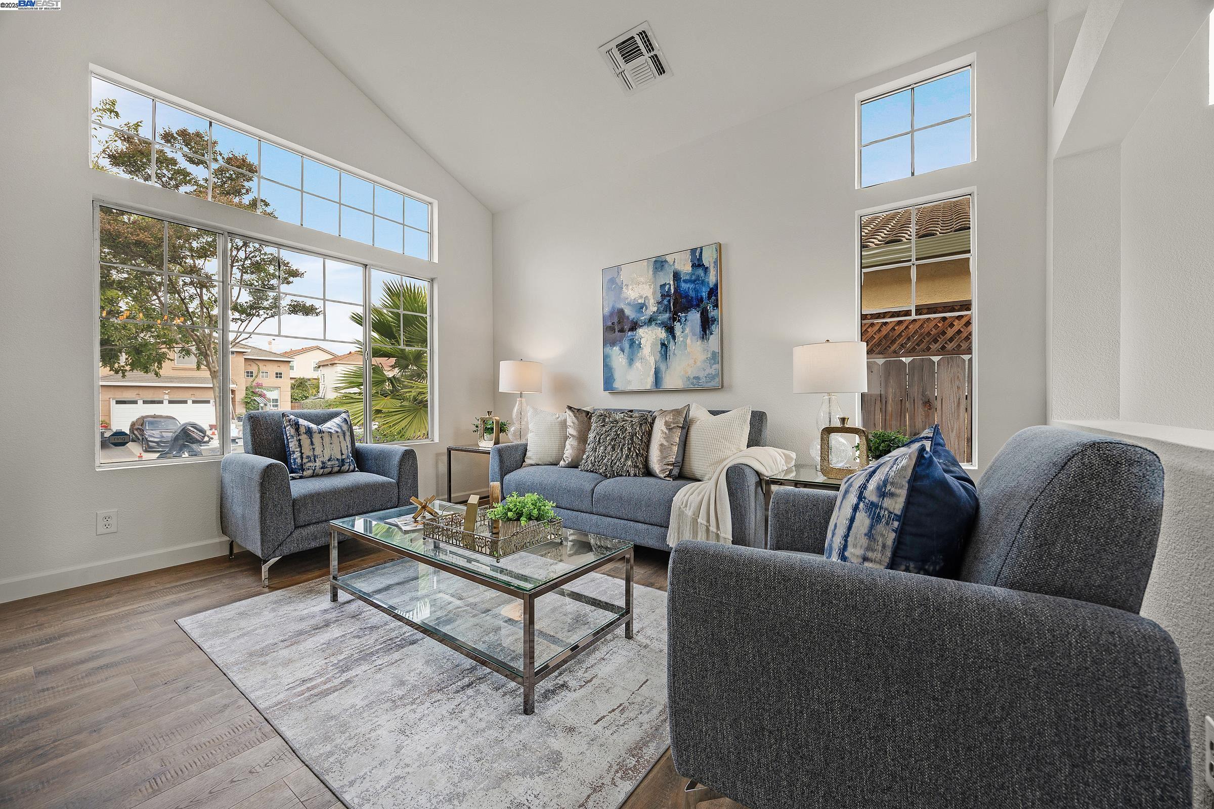 4923 Bridle Way