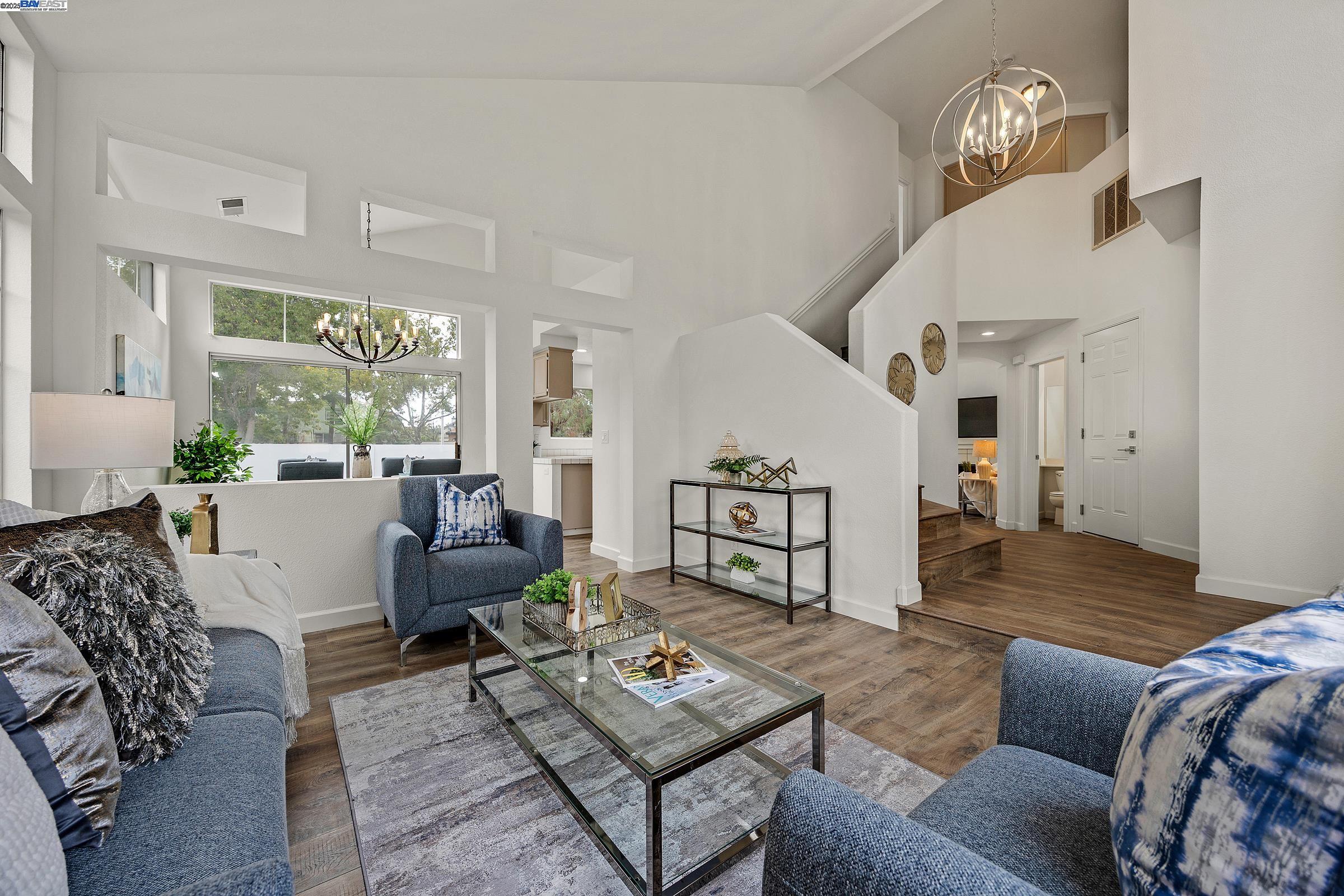 4923 Bridle Way