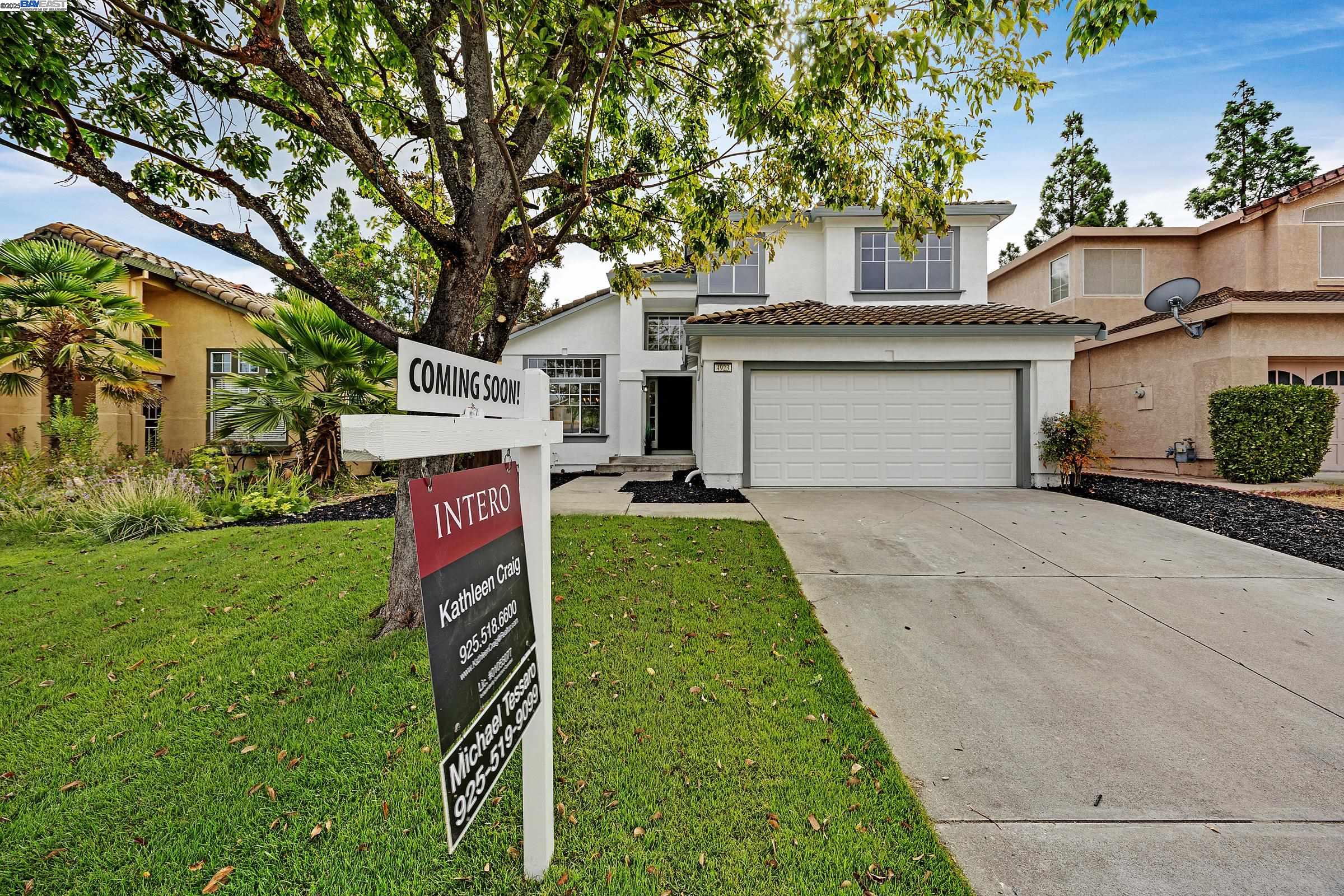 4923 Bridle Way