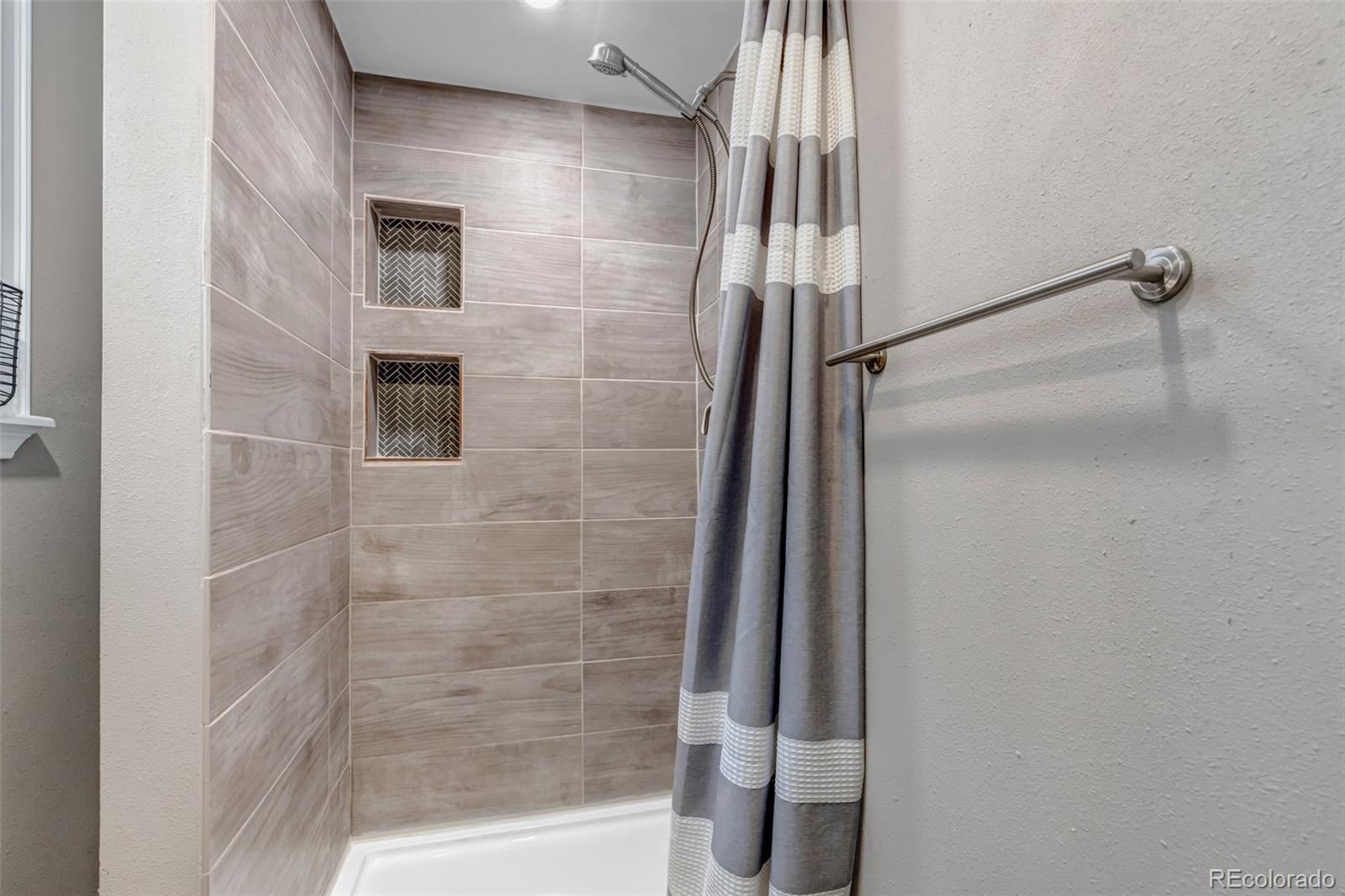 6437 S Garrison Court