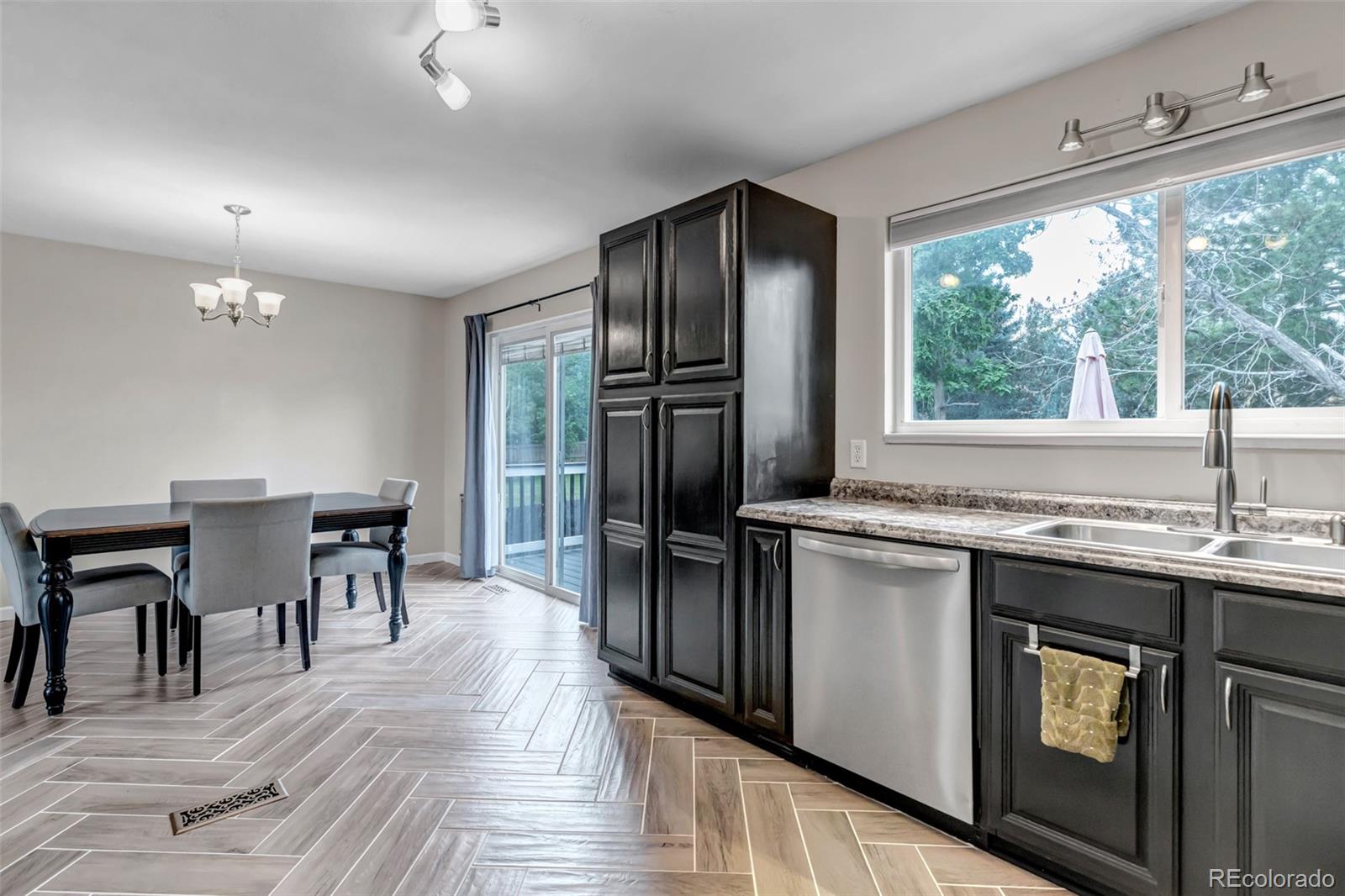 6437 S Garrison Court