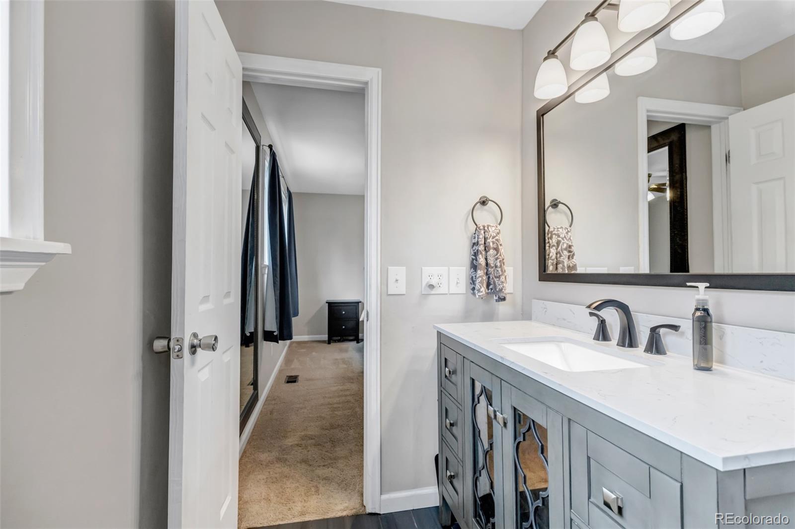 6437 S Garrison Court