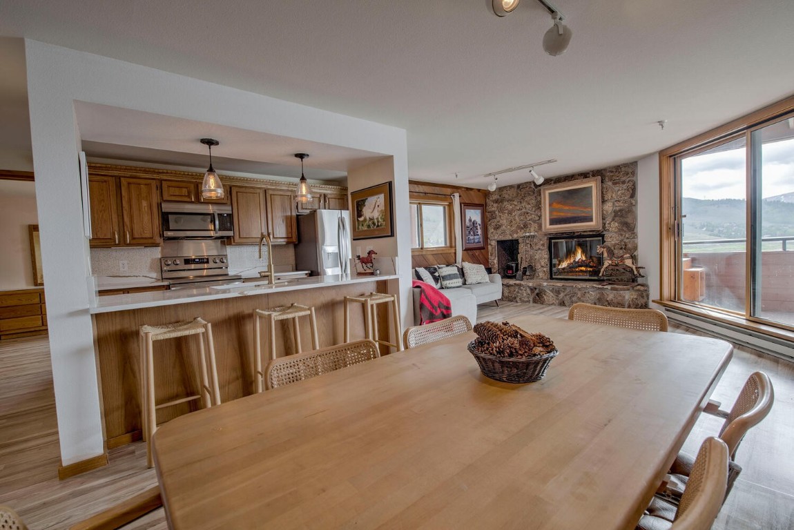 188 E La Bonte STREET 327