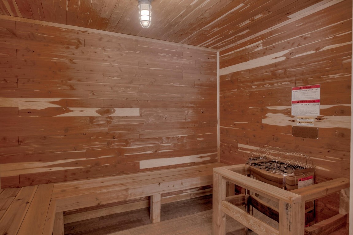 188 E La Bonte STREET 327