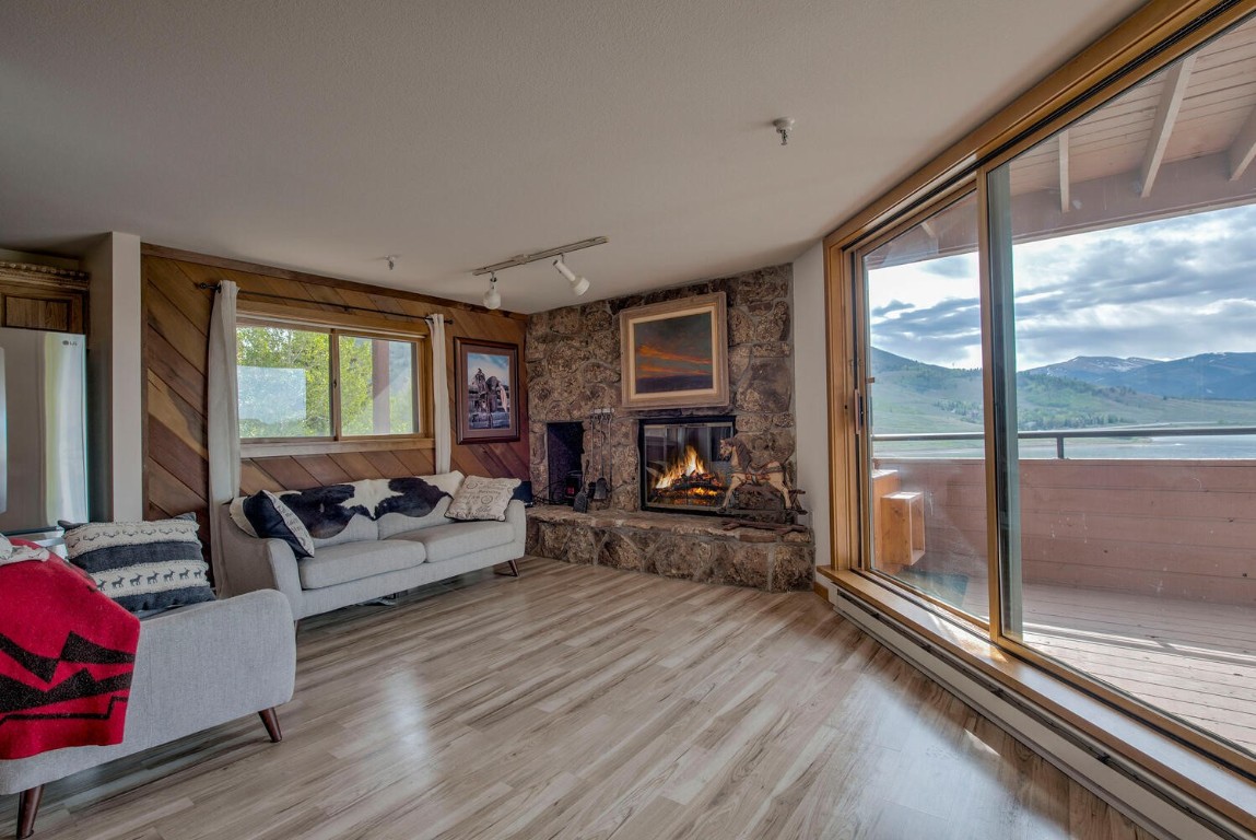 188 E La Bonte STREET 327