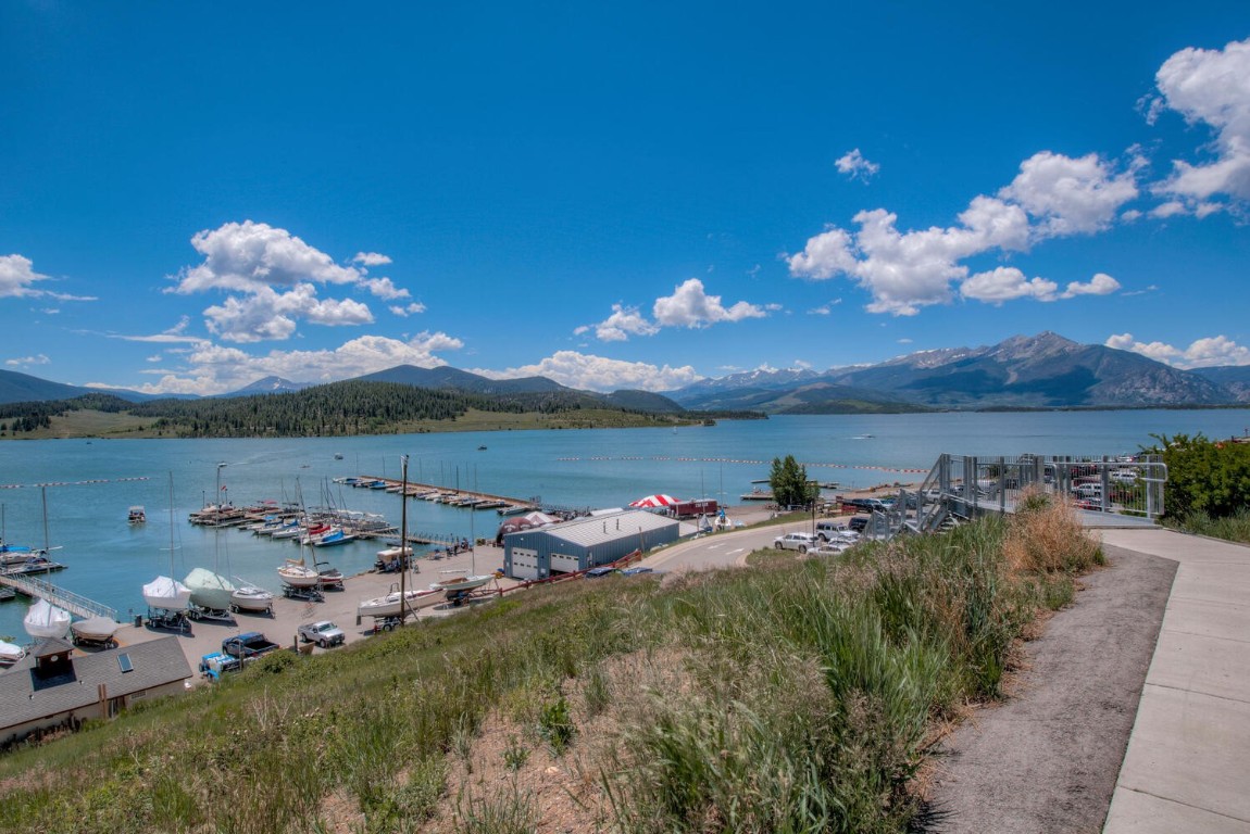 188 E La Bonte STREET 327