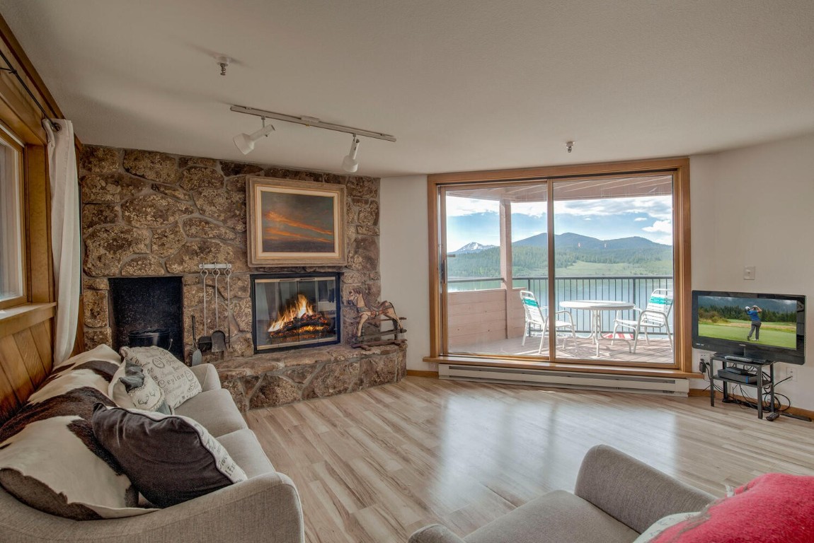 188 E La Bonte STREET 327