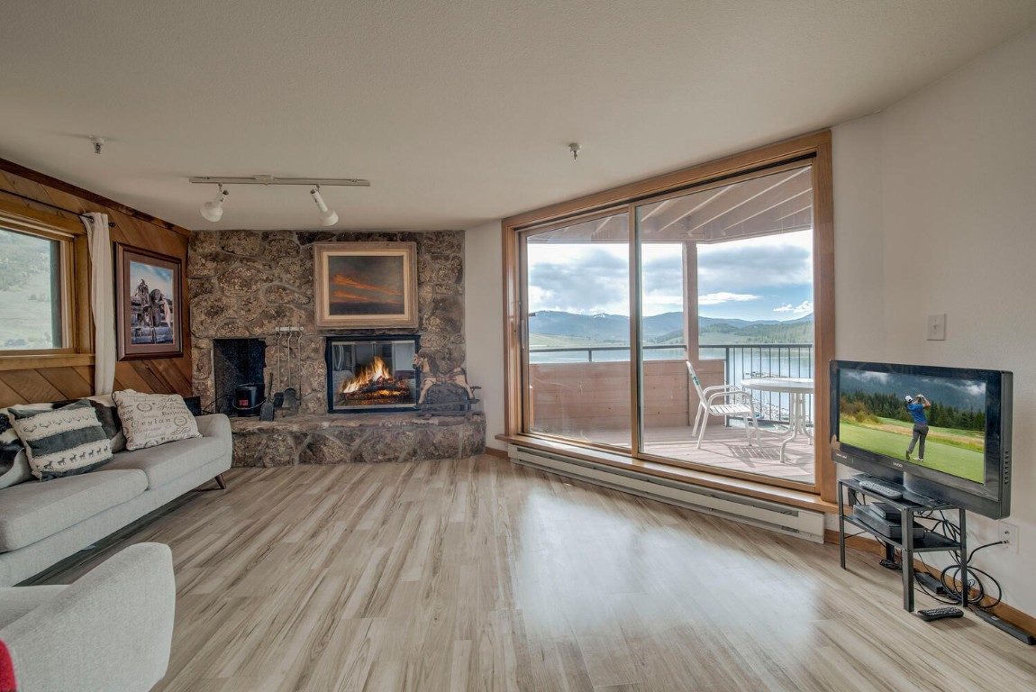 188 E La Bonte STREET 327