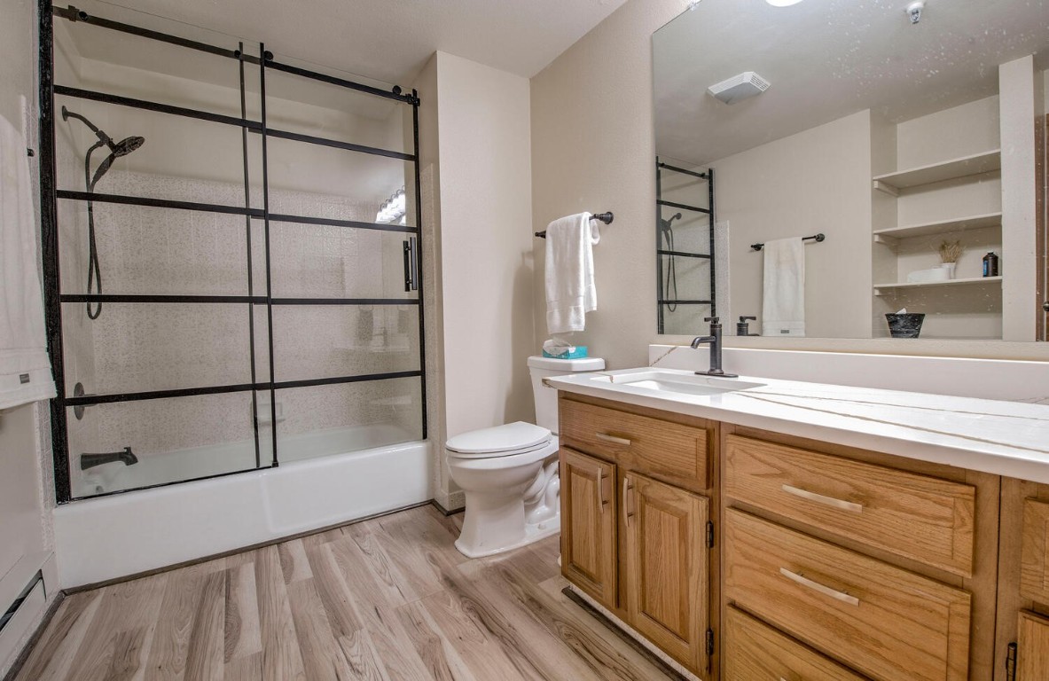 188 E La Bonte STREET 327