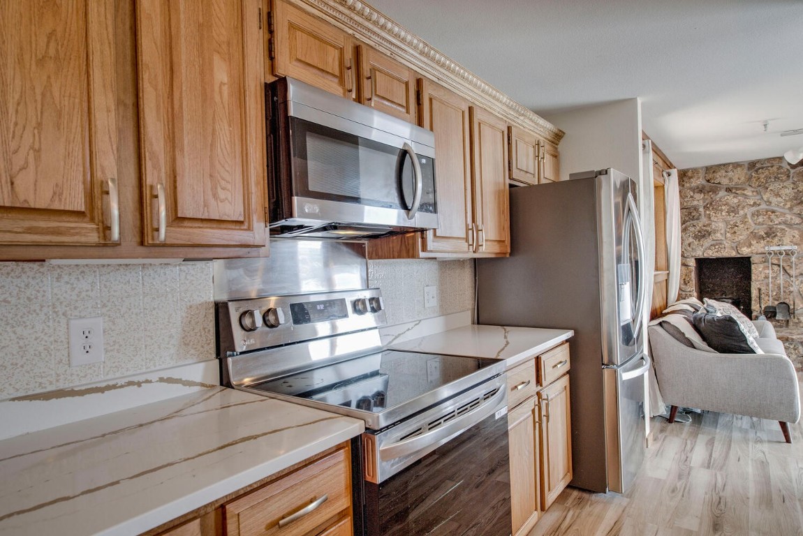 188 E La Bonte STREET 327