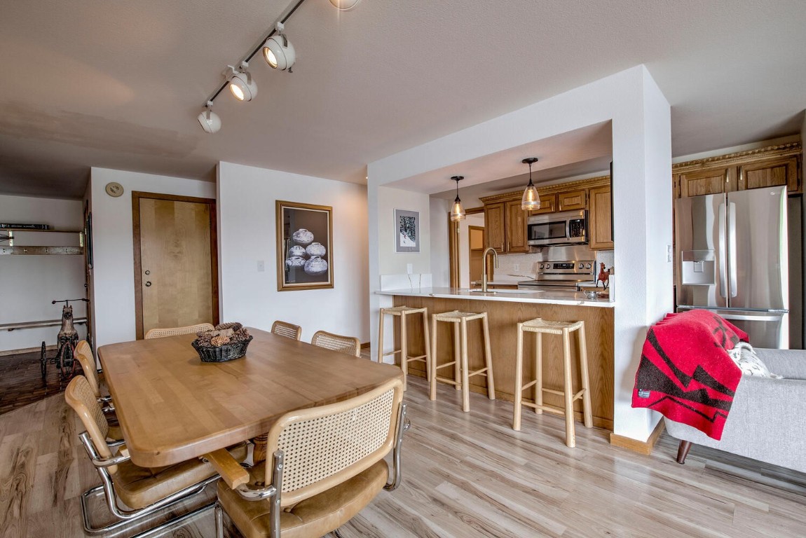 188 E La Bonte STREET 327