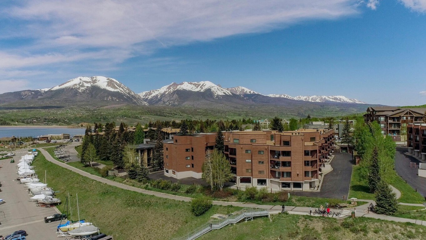 188 E La Bonte STREET 327