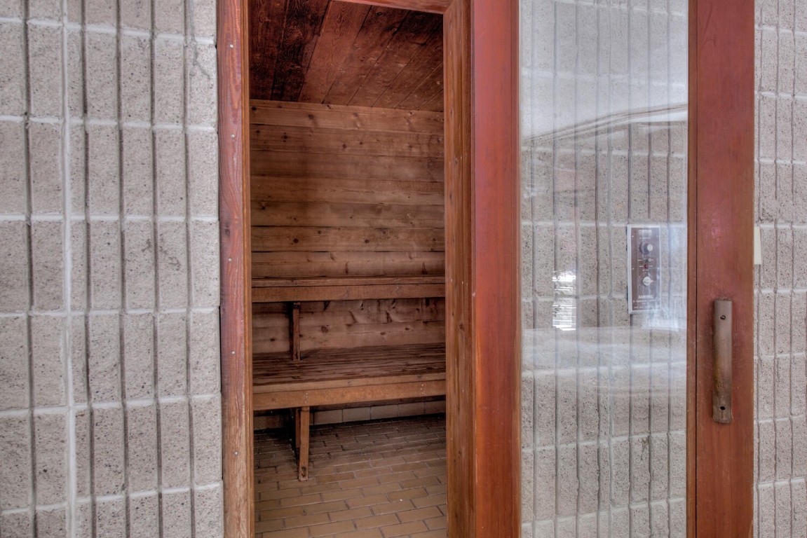 188 E La Bonte STREET 327