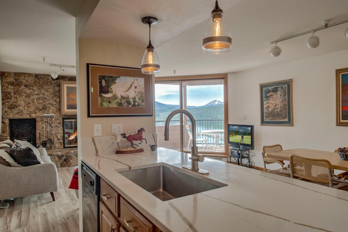 188 E La Bonte STREET 327