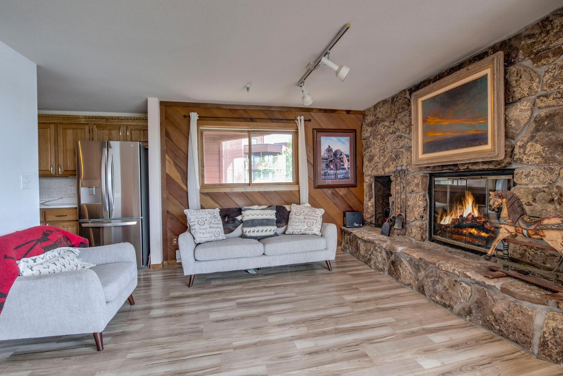 188 E La Bonte STREET 327