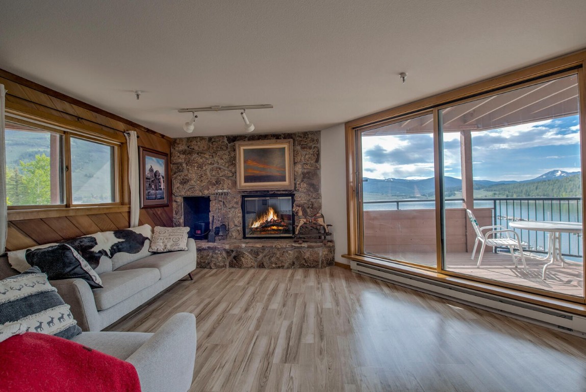 188 E La Bonte STREET 327