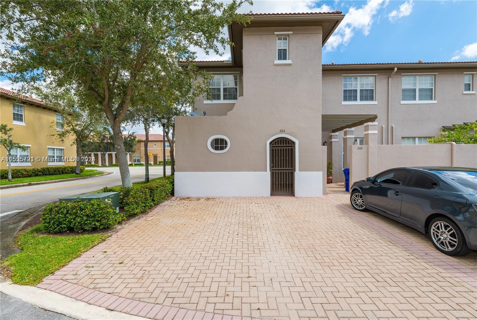 604 SW 147th Ave # 37 Unit: 1-37