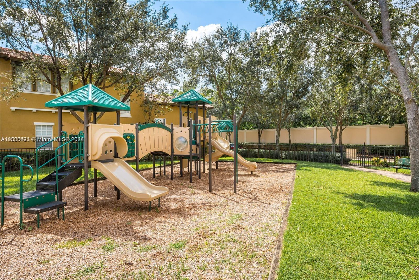 604 SW 147th Ave # 37 Unit: 1-37