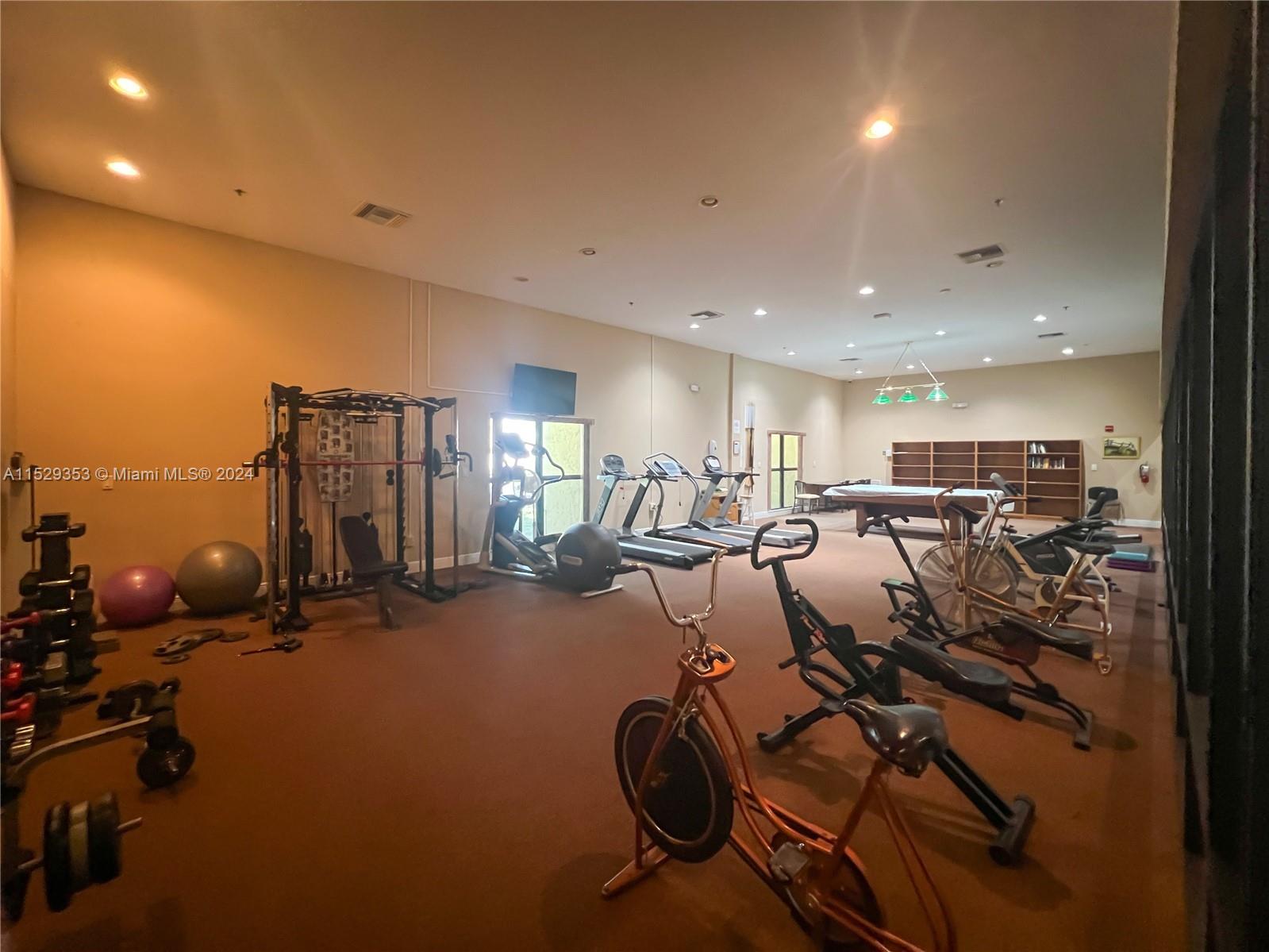 8100 SW 24th St # 302