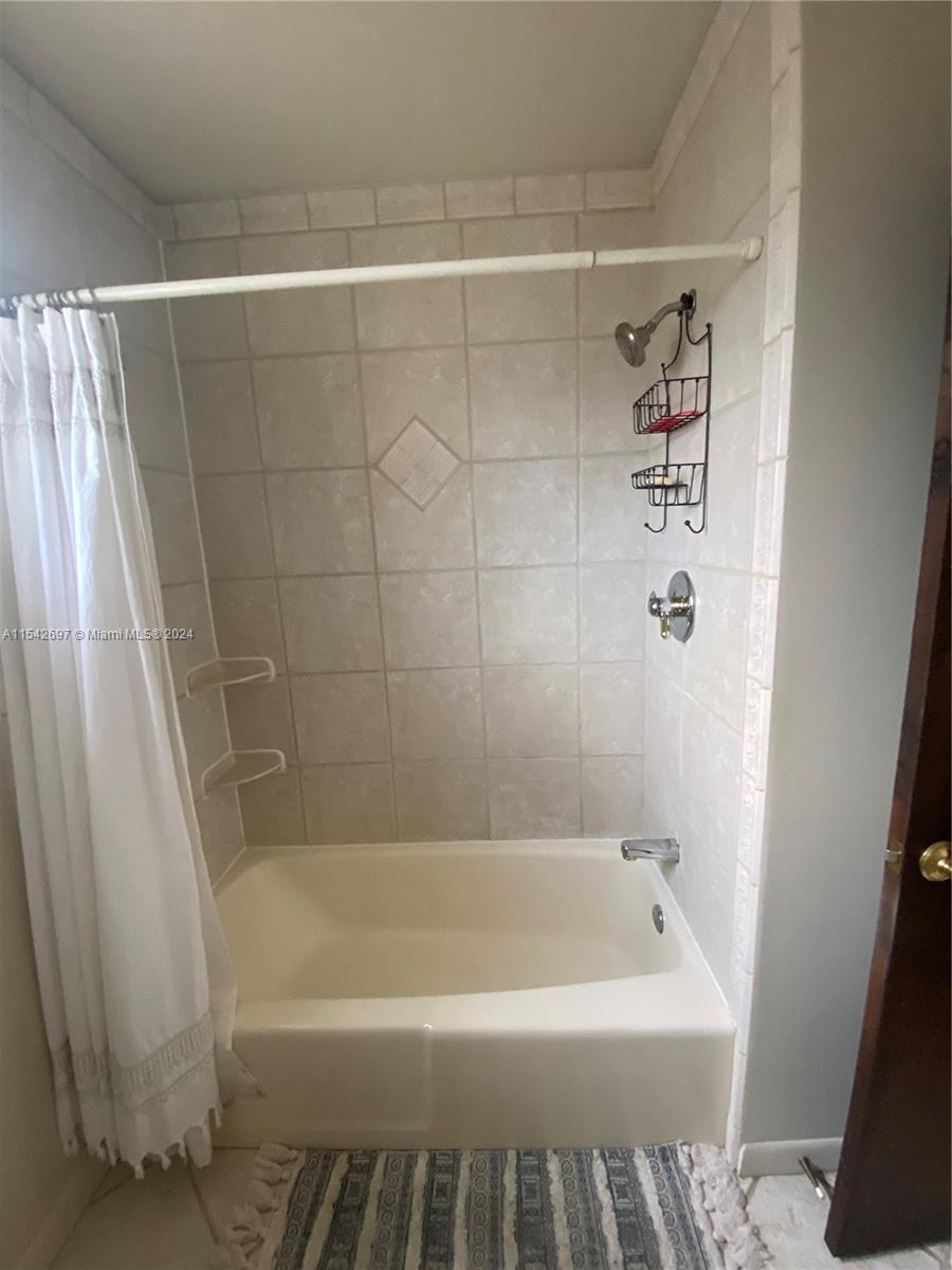5094 SW 88th Ter